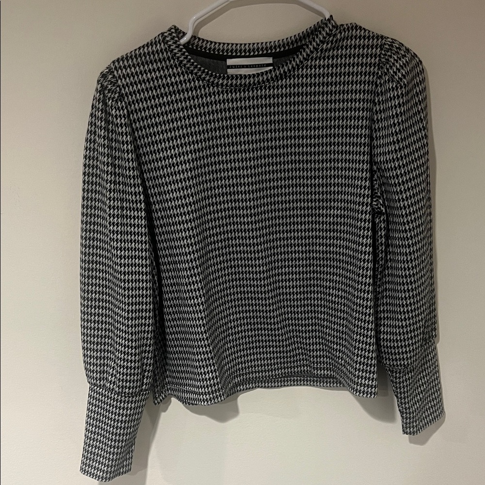 Jules & Leopold Black and White Houndstooth Long Sleeve Top